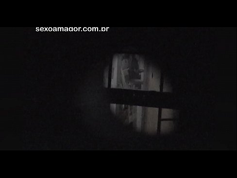 ❤️ Blondie dirakam video secara rahsia oleh intip kawasan kejiranan yang tersembunyi di sebalik batu bata kosong Lucah cantik pada ms.com-fullporner.ru ﹏